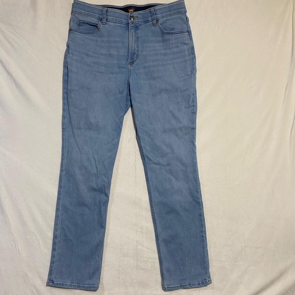 Lee Womens Straight Leg Light Wash Blue Jeans Mid Rise Size 12 M4